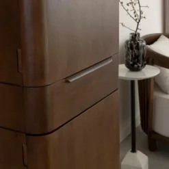 Armoire en bois de manguier foncé Aléna