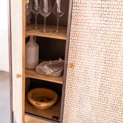 Armoire sculpté en bois de manguier et métal Luz