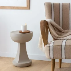 Bout de canapé beige Marguerite