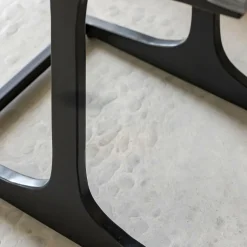 Bout de canapé en marbre et métal Felicia