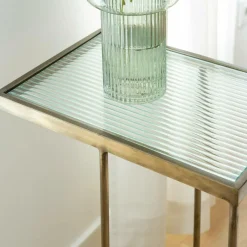 Bout de canapé en métal doré et verre Léa