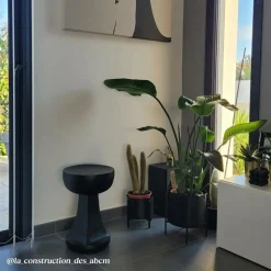 Bout de canapé noir Marguerite