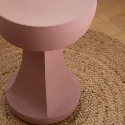 Bout de canapé rose Marguerite