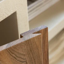 Buffet en bois d'acacia et bois effet béton Dalva