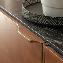 Buffet en marbre noir et bois de manguier Roch