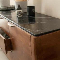 Buffet en marbre noir et bois de manguier Roch