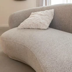 Canapé en tissu bouclette gris 3 places Maddy