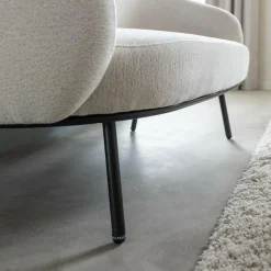 Canapé en tissu bouclette écru Filipa