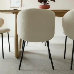 Chaise avec accoudoirs ronds en tissu bouclette écru clair et pieds en métal Cléa (lot de 2)