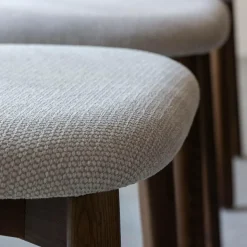 Chaise en bois de frêne foncé et tissu gris Aline (lot de 2)