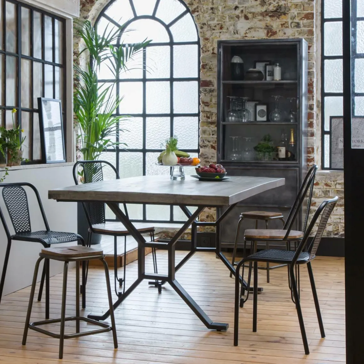 Chaise perforée en métal noir Julien (lot de 2)