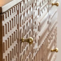 Commode en bois de manguier sculpté Léopold