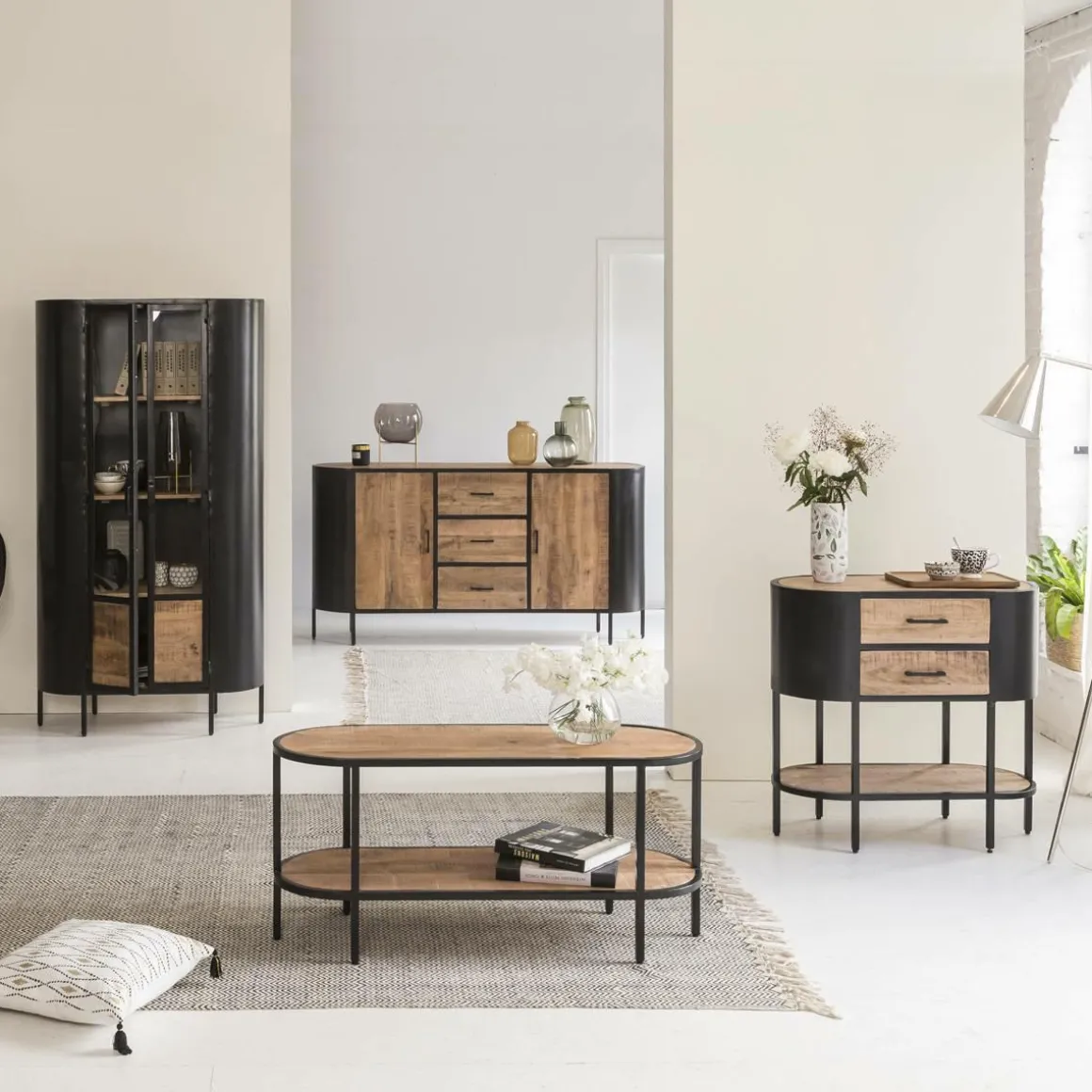 Console en métal Achille