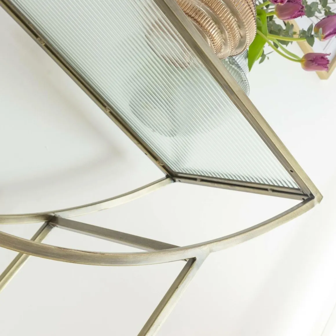 Console en métal doré et verre Léa