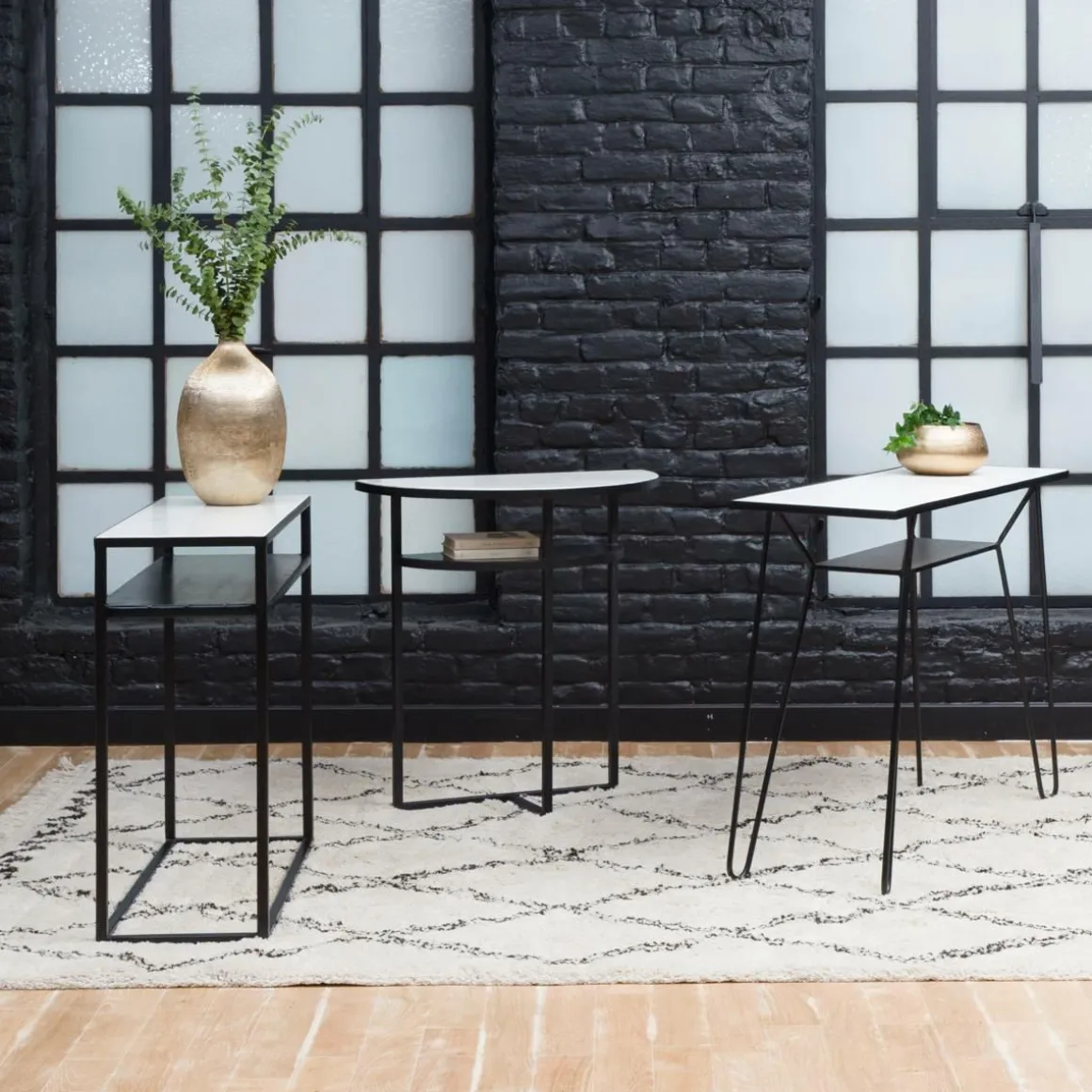 Console pieds compas en marbre blanc et métal Marceau