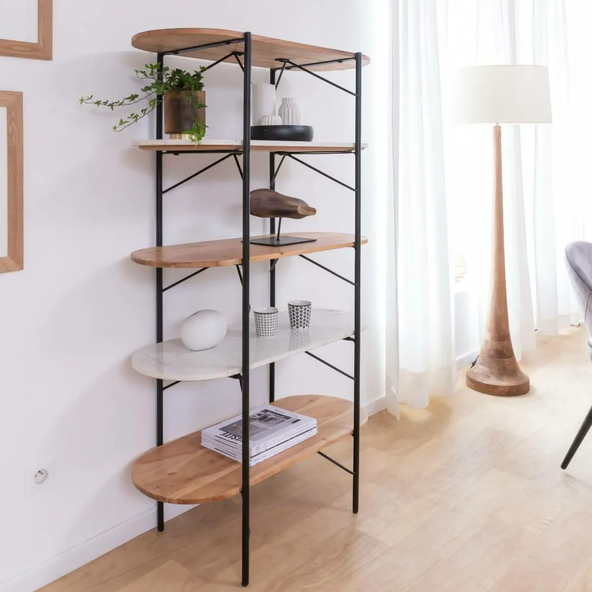 Etagère en bois d'acacia et marbre Scott