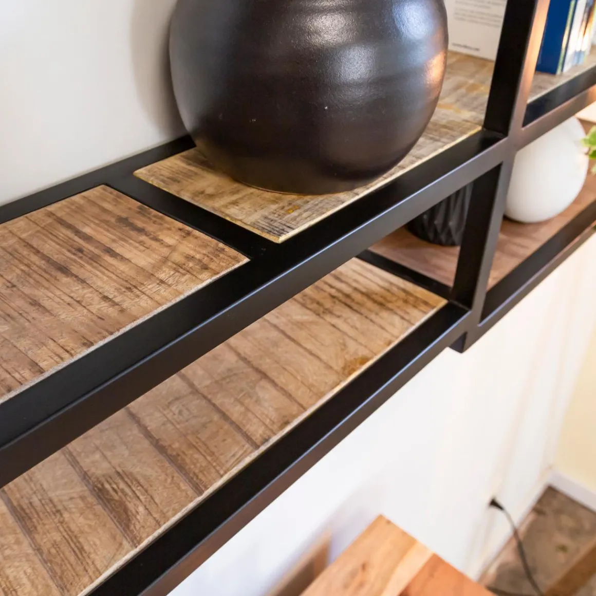 Etagère murale en bois de manguier et métal Jacynthe