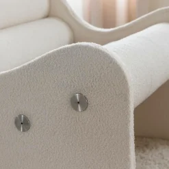 Fauteuil des années 70 en tissu bouclette blanc Athéna