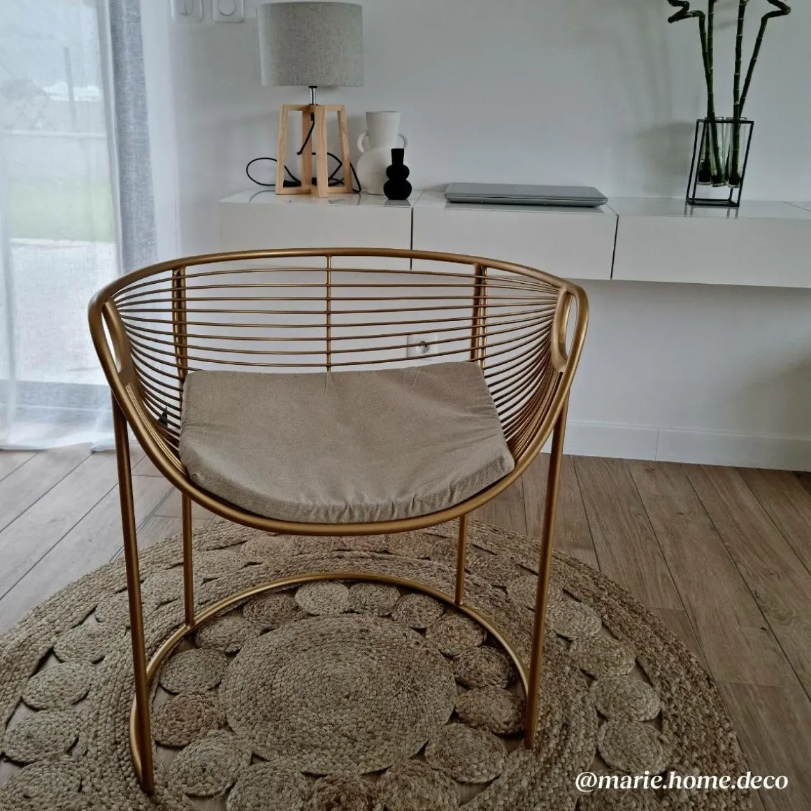 Fauteuil design en métal doré Augustus