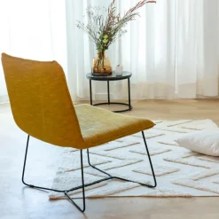 Fauteuil en tissu jaune et métal Isaure