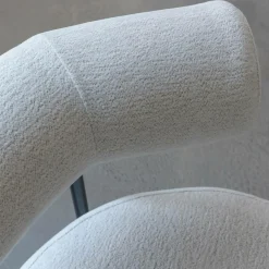 Fauteuil rond en tissu bouclette écru clair Maya