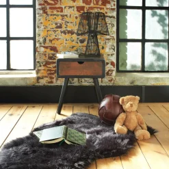 Jeté en fausse fourrure noire