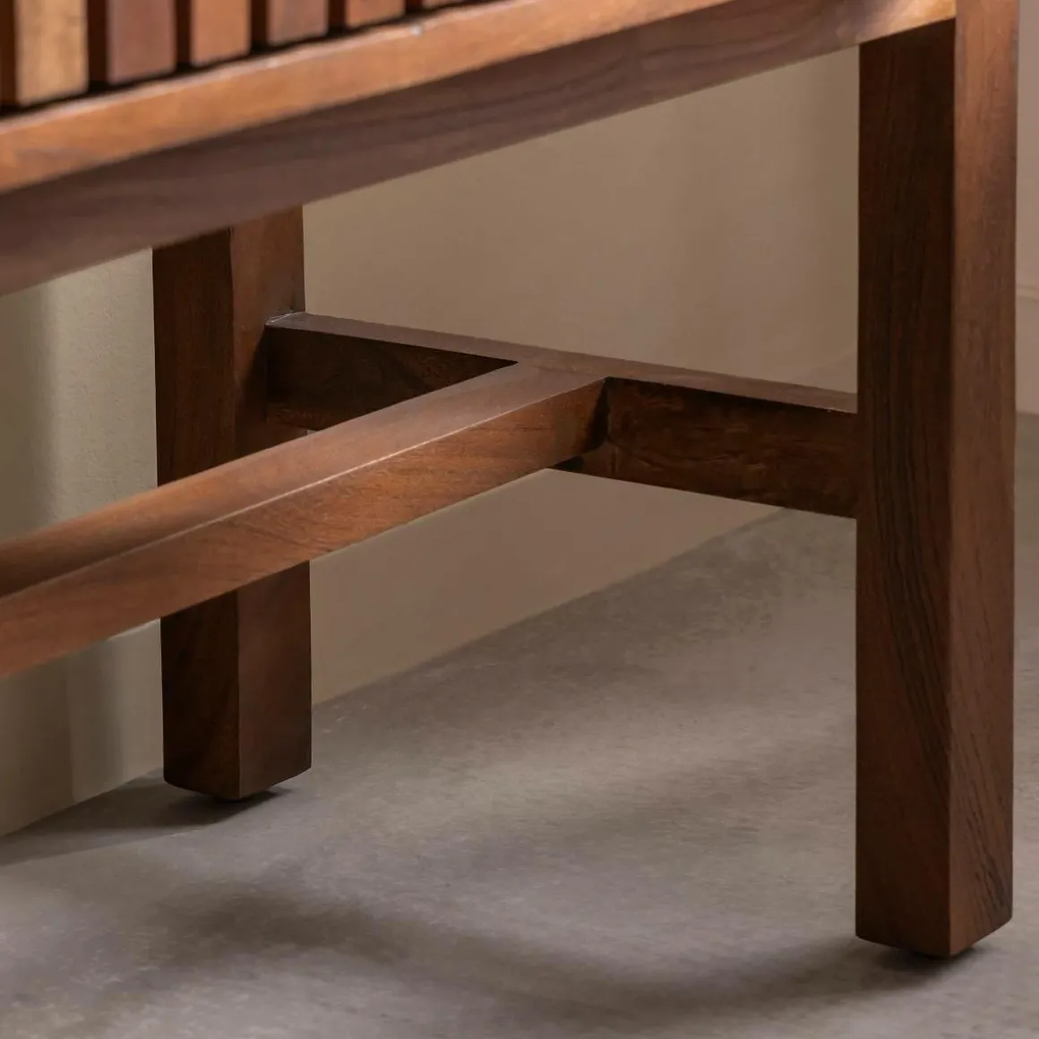 Meuble sous vasque 2 portes en bois d'acacia et terrazzo Kaelis