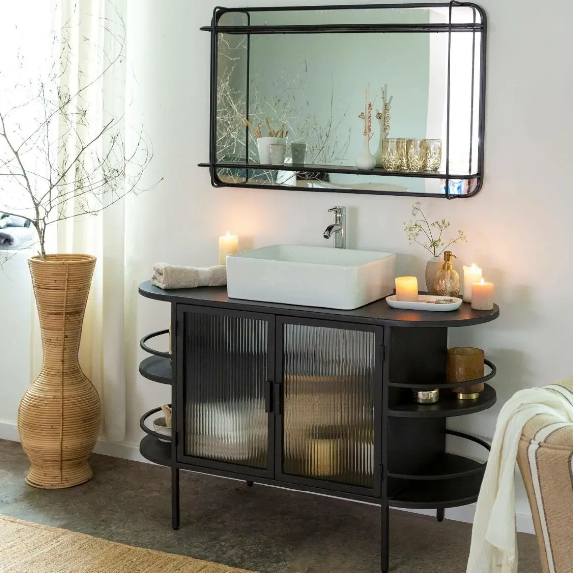 Meuble sous vasque arrondi en métal et verre strié Elizabeth