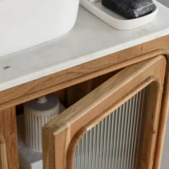 Meuble sous vasque vitré en bois d'acacia et marbre Emyr