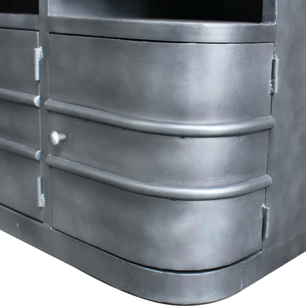 Meuble TV arrondi en métal Locker