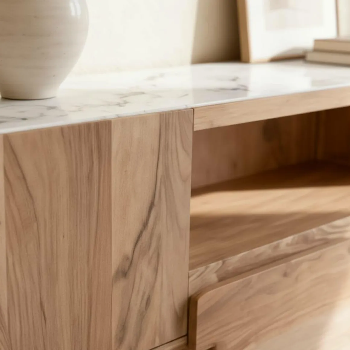 Meuble TV en bois d'acacia et marbre Tara