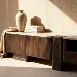 Meuble TV en bois de manguier et en travertin Carola