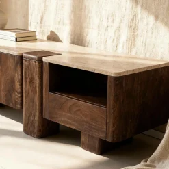 Meuble TV en bois de manguier et en travertin Carola