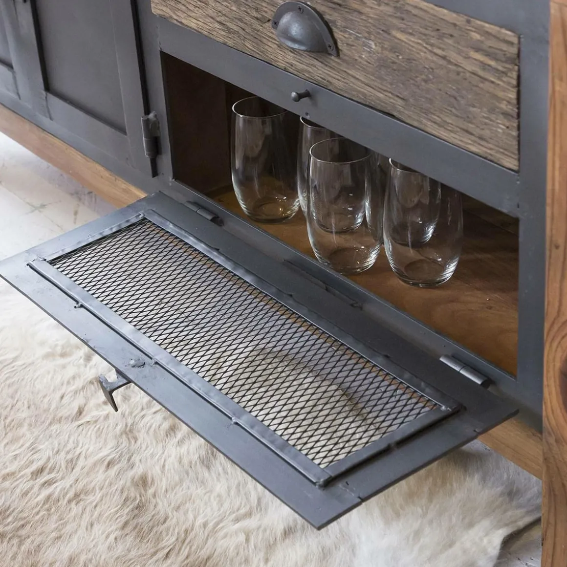 Meuble TV en bois recyclé et métal Hector