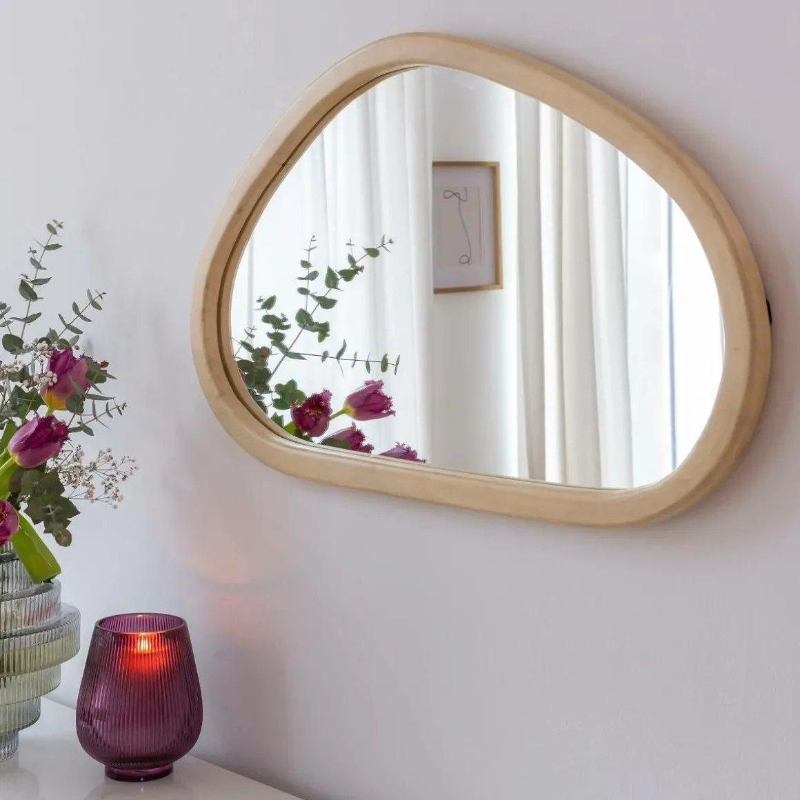 Miroir abstrait en bois de manguier clair Marley