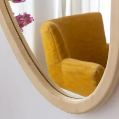 Miroir abstrait en bois de manguier clair Marley