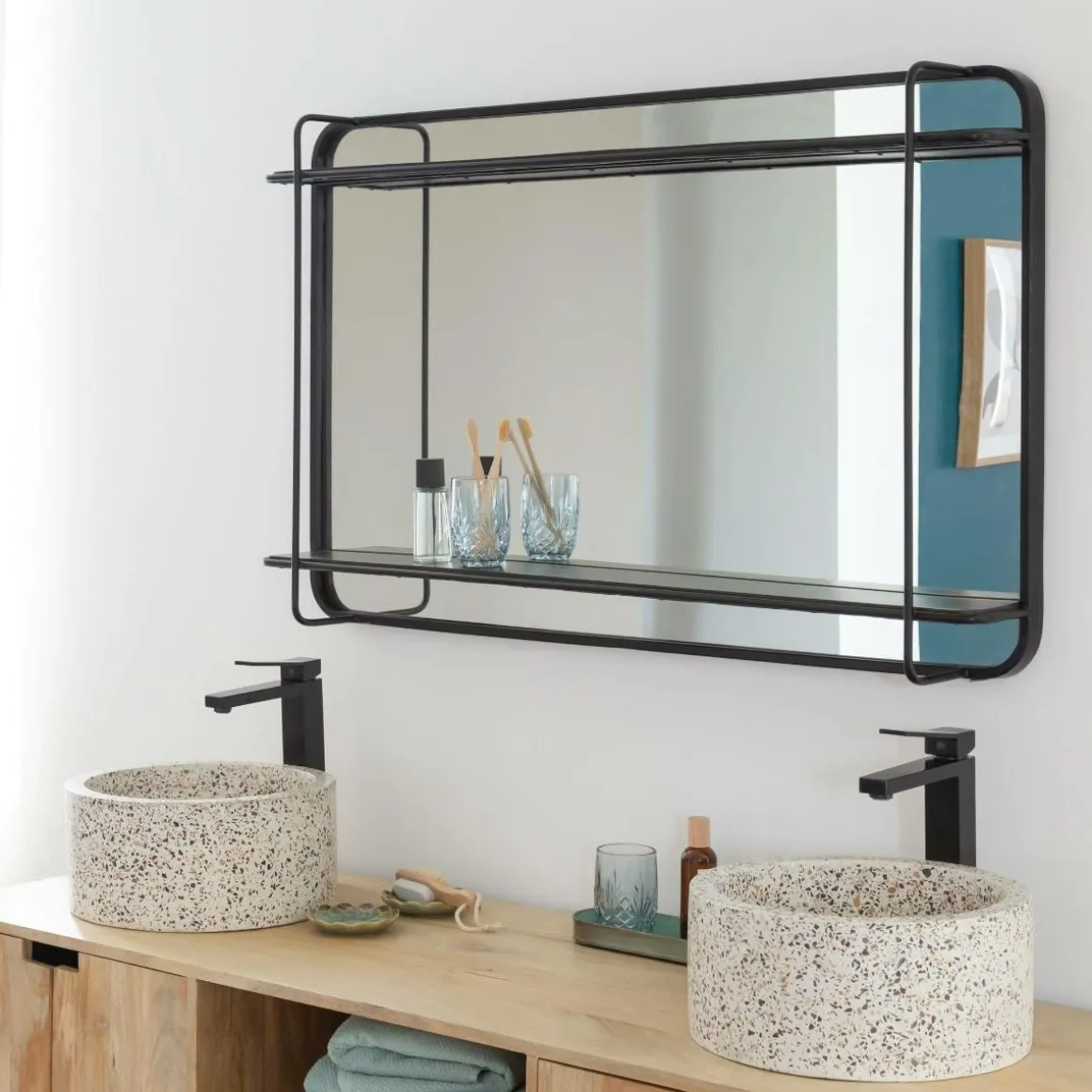 Miroir avec étagère en bois et métal Jill