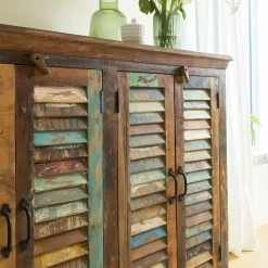 Petit buffet à  lattes en bois coloré Ethnik