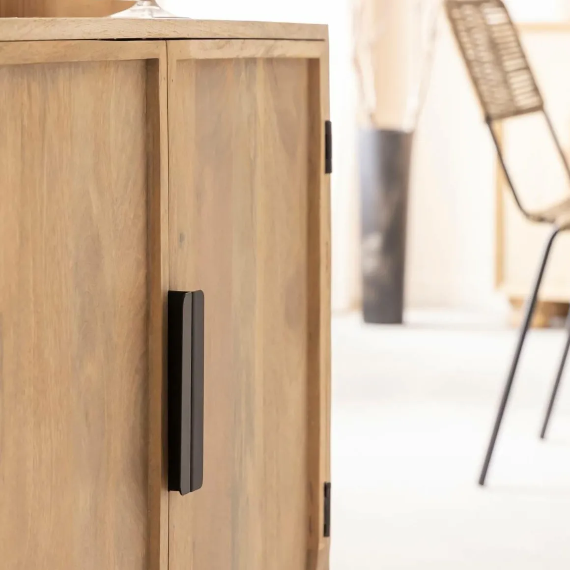 Petit buffet en bois de manguier Nova