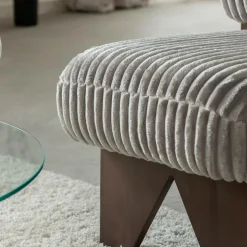 Petit fauteuil carré en velours côtelé et bois d'hévéa gris Eleonor