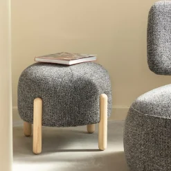 Petit tabouret en tissu bouclette gris foncé Nério