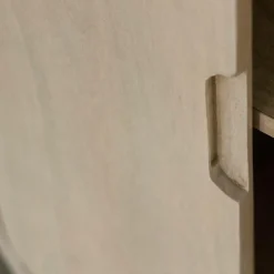 Petite colonne en bois de manguier Yoni