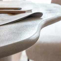 Table à manger nuage en bois effet béton blanc Thomas