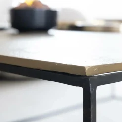 Table basse en aluminium doré et métal noir Victoria