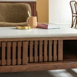 Table basse en bois d'acacia et terrazzo Kaelis