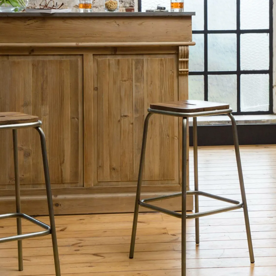 Tabouret de bar écolier métal et bois 69 cm Marcus