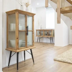 Vitrine en bois de sapin et verre strié 2 portes Nicole