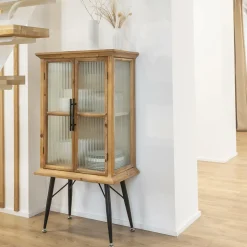 Vitrine en bois de sapin et verre strié 2 portes Nicole