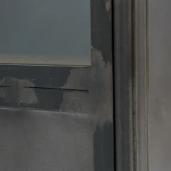 Vitrine haute en métal Locker